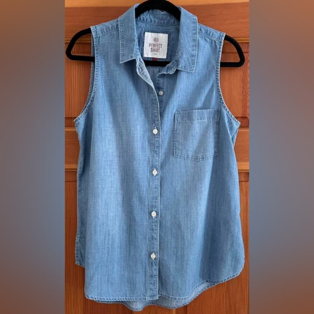Women's Blue Sleeveless Top